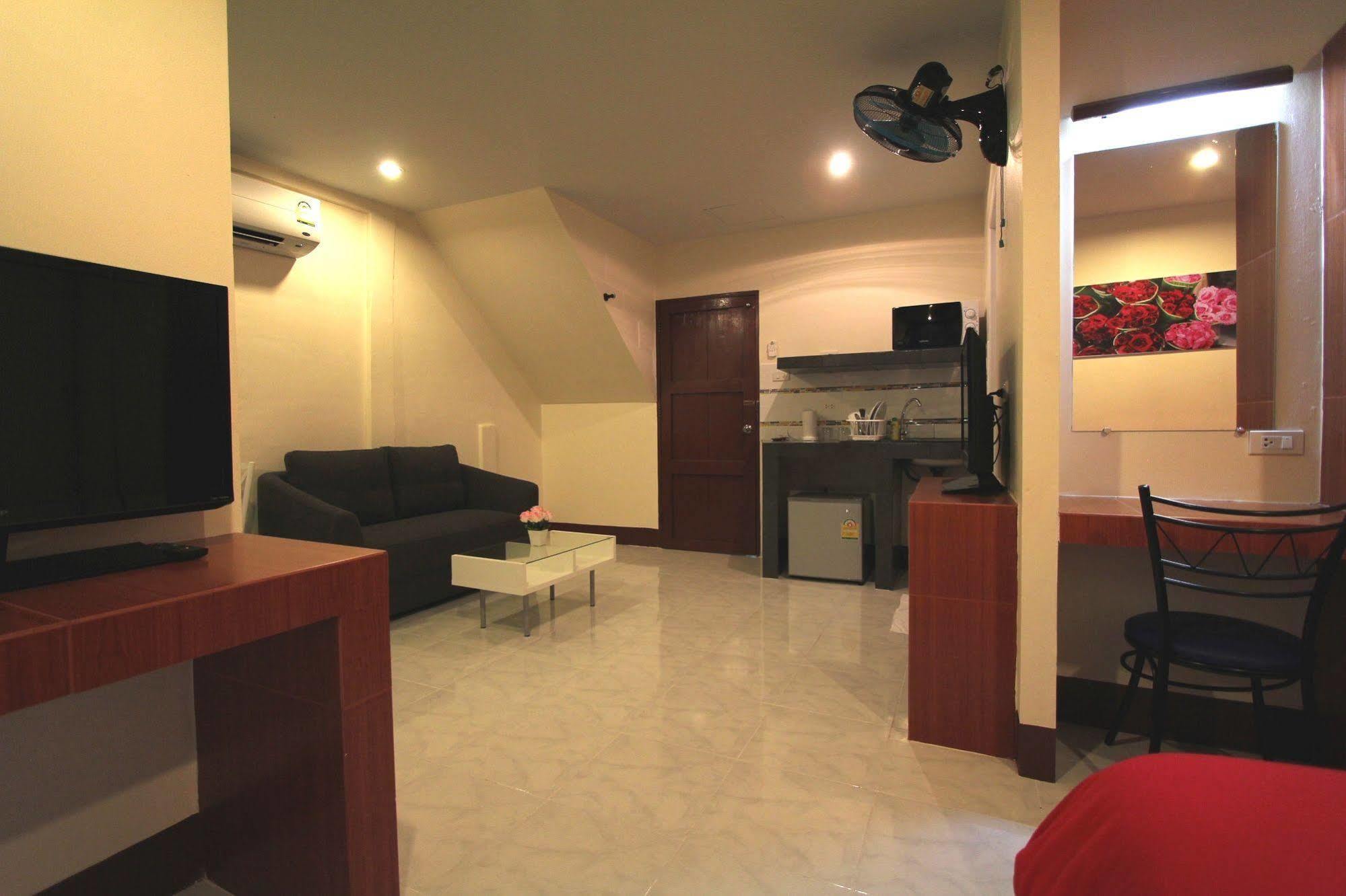 Walking Street Guest House Pattaya Dış mekan fotoğraf